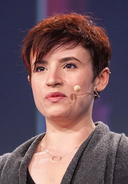 File:Laurie Penny speaking at republica 2016 (cropped).jpg